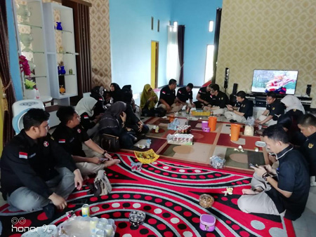 Keluarga Besar Bawaslu Kuansing Bertandang ke Rumah Ketua Mardius Adi Saputra